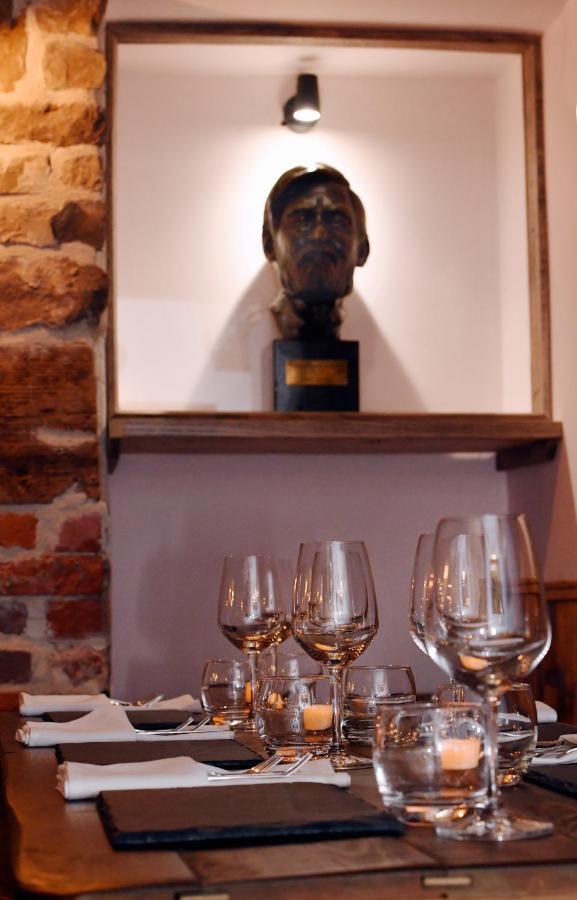 Alfred Russel Wallace Restaurant With Rooms Usk Luaran gambar