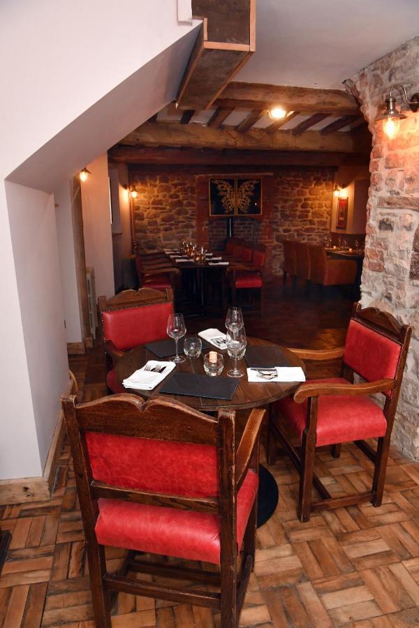 Alfred Russel Wallace Restaurant With Rooms Usk Luaran gambar