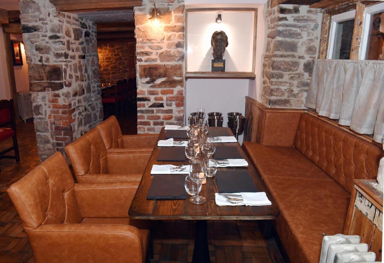 Alfred Russel Wallace Restaurant With Rooms Usk Luaran gambar